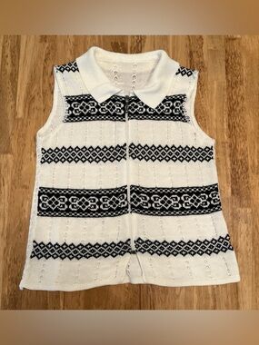 American Vintage White and Black Knit Sleeveless Zip Vest